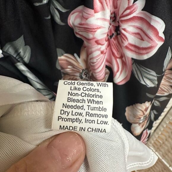 SHEIN LUNE Off Shoulder Frill Trim Shirred Black Floral Dress size small women’s - Picture 5 of 9